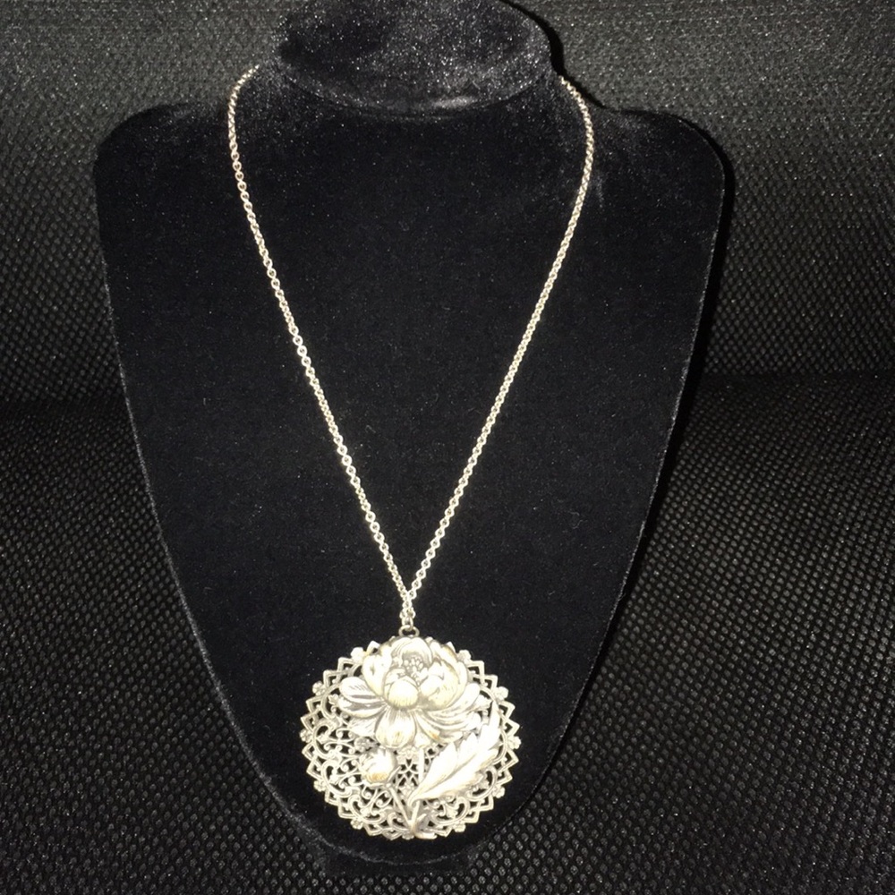 Vintage Look Women’s Necklace 21”